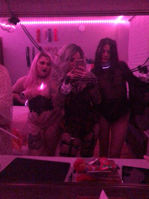 I have some fun girl on girl action happening over on my onlyfans... plus much more to come 💞  My subscription<a href="/tag/newprofilepic"class="tags"><span>#newprofilepic</span></a>