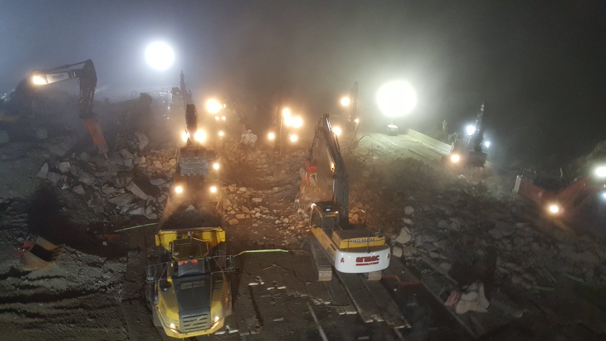 You can see the dust, it's noisy and messy. Timber mats are put down to protect the road, we also had surfacing crews on standby in case of damage. But it is an incredible operation to be part of.