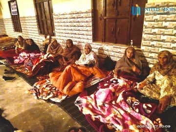 KisanEktaMarch's tweet image. Breezy &amp;amp; Unbearable Cold !

Farmers are compelled to spend nights (as they can’t sleep) at Delhi Borders in this bone chilling winter. Government is Arrogant, Judiciary is mum, Media (fourth pillar) is calling it picnic.

is Democracy so Cruel &amp;amp; Insensitive?

#FarmersProtest