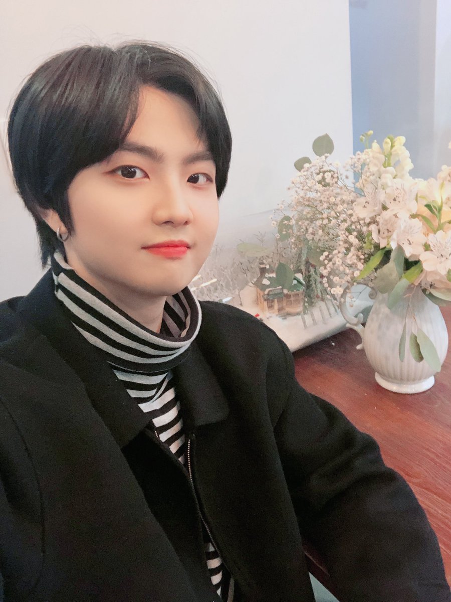 24Kplus_members's tweet photo. [#기용] 빨리 추운 겨울이 지나고 꽃피는 봄이 왔으면 좋겠네용💐

#24K #투포케이 #기용 #Kiyong #굥 https://t.co/1MFOcauhoA