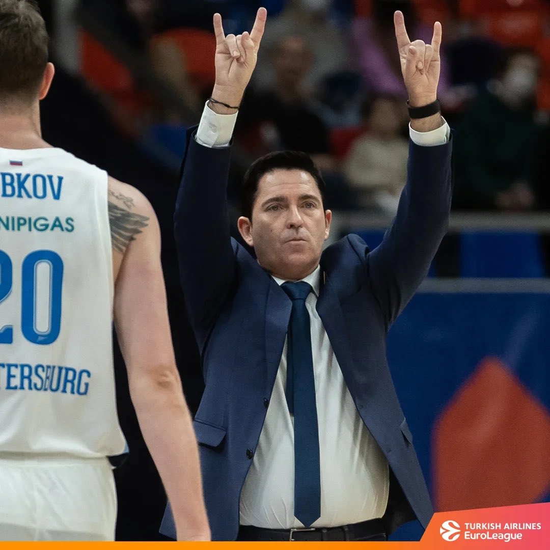 MihVad's tweet photo. Another magic by game Maestro Xavi Pascual against Israel powerhouse Maccabi Tel Aviv with the confident victory in the last game of 2020 year pulls in Zenit on top 4 Euroleague teams with sensational record 10-5!!! Well done🤌👏👏 https://t.co/UurbdR0CAv