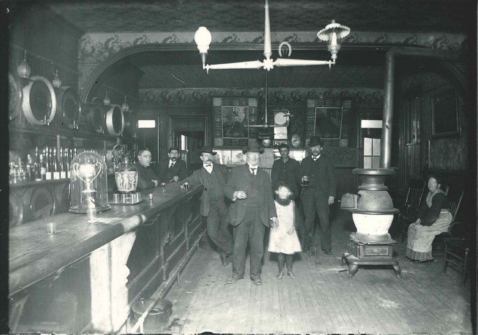 Allentown, againThe Ross’s took pictures in every town they visited, hoping to sell enough to help them start their own business. 3/19