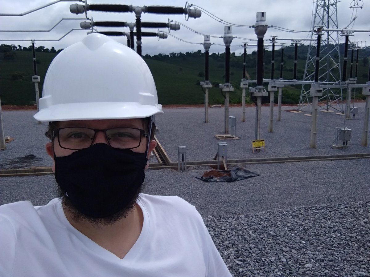 tuvcom_trhub's tweet photo. Greetings of the last working day in 2020 from João Gabriel Schutze 🎉 #TRhub #TRxmas https://t.co/YptabQll8M