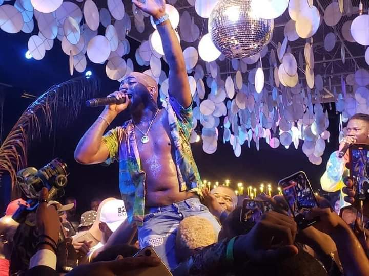 ehypenetwork's tweet photo. #ActivateParty 📸📸 Total Shut Down with STONEBWOY 🇬🇭 & DAVIDO 🇳🇬 last Monday inside SandBox Beach Club. @stonebwoyb @davido. 🔥🔥🔥🔥 https://t.co/iNsWFRGgvH