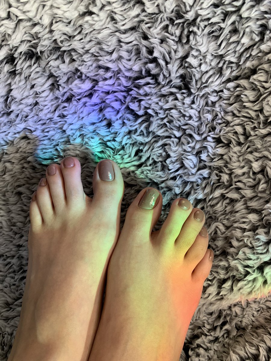 lissafeet's tweet photo. #feet #feetpics #feetpix #foot #toes #soles #sellingfeetpics #buyfeetpics https://t.co/XjZL0KgdZk