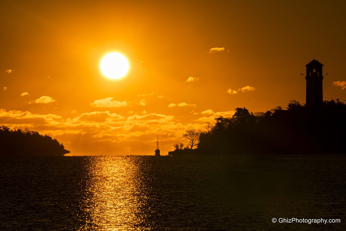 GhizPhotography's tweet photo. Rise and shine #Halifax. A beautiful #sunrise on the #NorthwestArm today. #DingleTower βοΈπ
π· @GhizPhotography https://t.co/5C1oDwFe4c