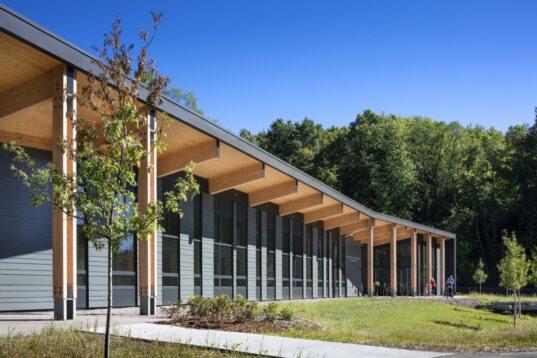 Environmental stewardship comes alive in spectacular fashion at this Westwood Hills Nature Center, an interpretative center in the heart of St. Louis Park, Minnesota that blends energy efficiency, environmental education and beautiful architecture ow.ly/ZDF250CU1bQ