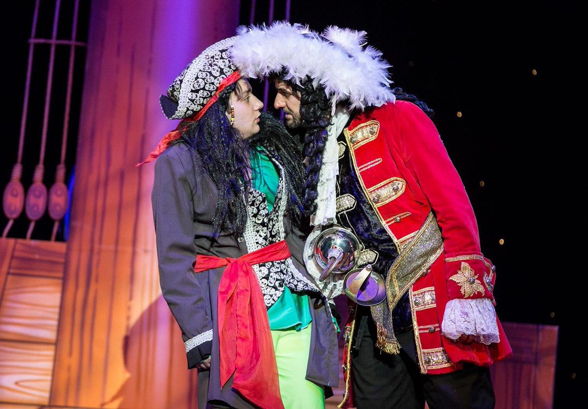 sanshui596's tweet photo. FLASHBACK
Comedian Patrick Monahan @PatrickJMonahan as Captain Hook in Peter Pan on Worthing Pier.
#worthing #worthingpier #sussex #brighton #brightonandhove #patrickmonahan #pantomime #panto #captainhook #peterpan #brightonandhove #sussexlife #comedian #middlesbrough #uk #nyc https://t.co/G6yvfheadp