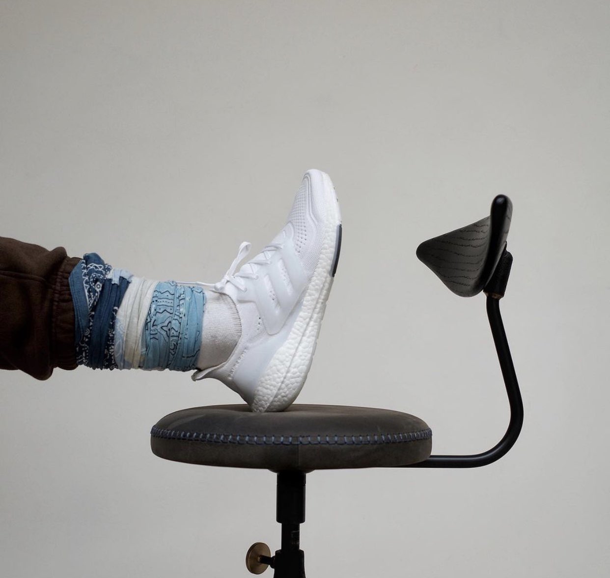 Nice Kicks First Look At The Adidas Ultra Boost 21 Triple White Coming Soon T Co Yps3w2kbzi Twitter
