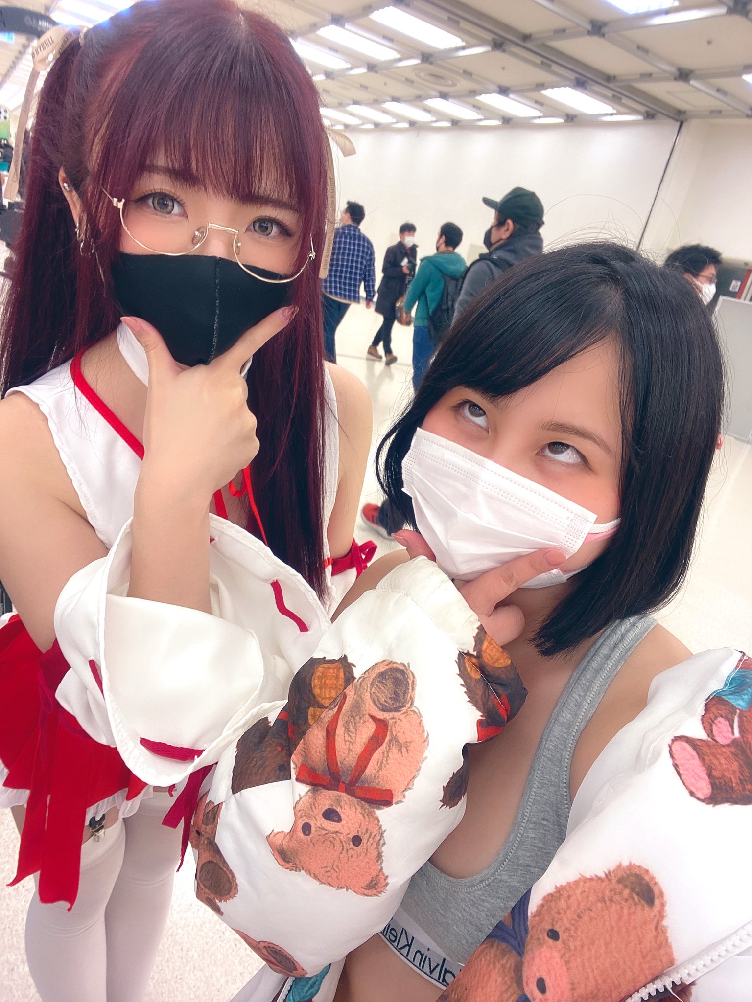画像,まちがいさがし！りずなちゃん(@rizunya )と！誕生日おめでとおーー！！！！🥳🥳🌈🌈🌈赤髪似合っとった！！！！来年もよろちくび☺️おつかれサマンサタバサ🛍…