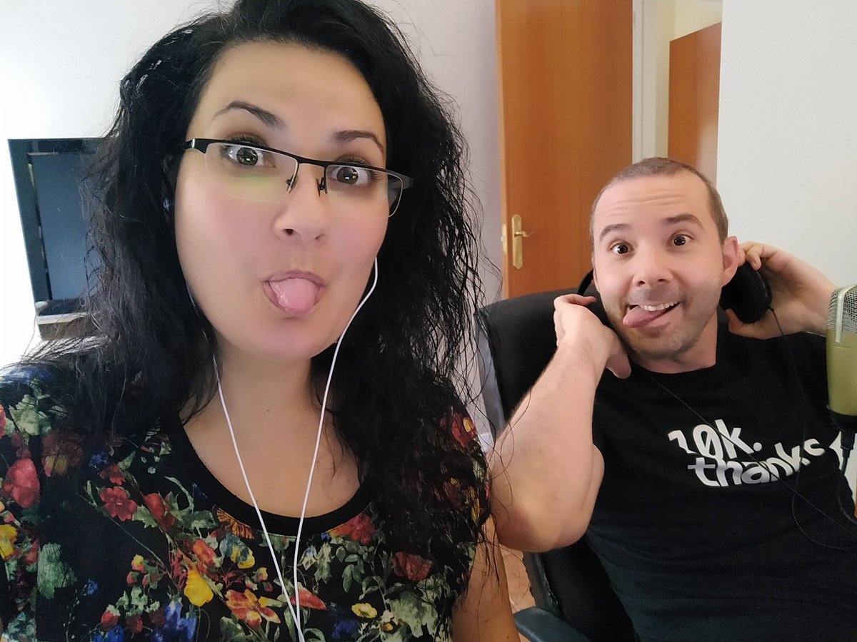 #Mi2020TVE 14 de marzo 2020, día en el que nos conocimos. Dos meses de espera para enamorarnos en persona.
Nuestra primera cena romántica fue a través de #Zoom y hoy en día cenamos juntos cada día. <a href="/fran_sanmiguel/">Fran San Miguel</a> #amorentiemposdepandemia