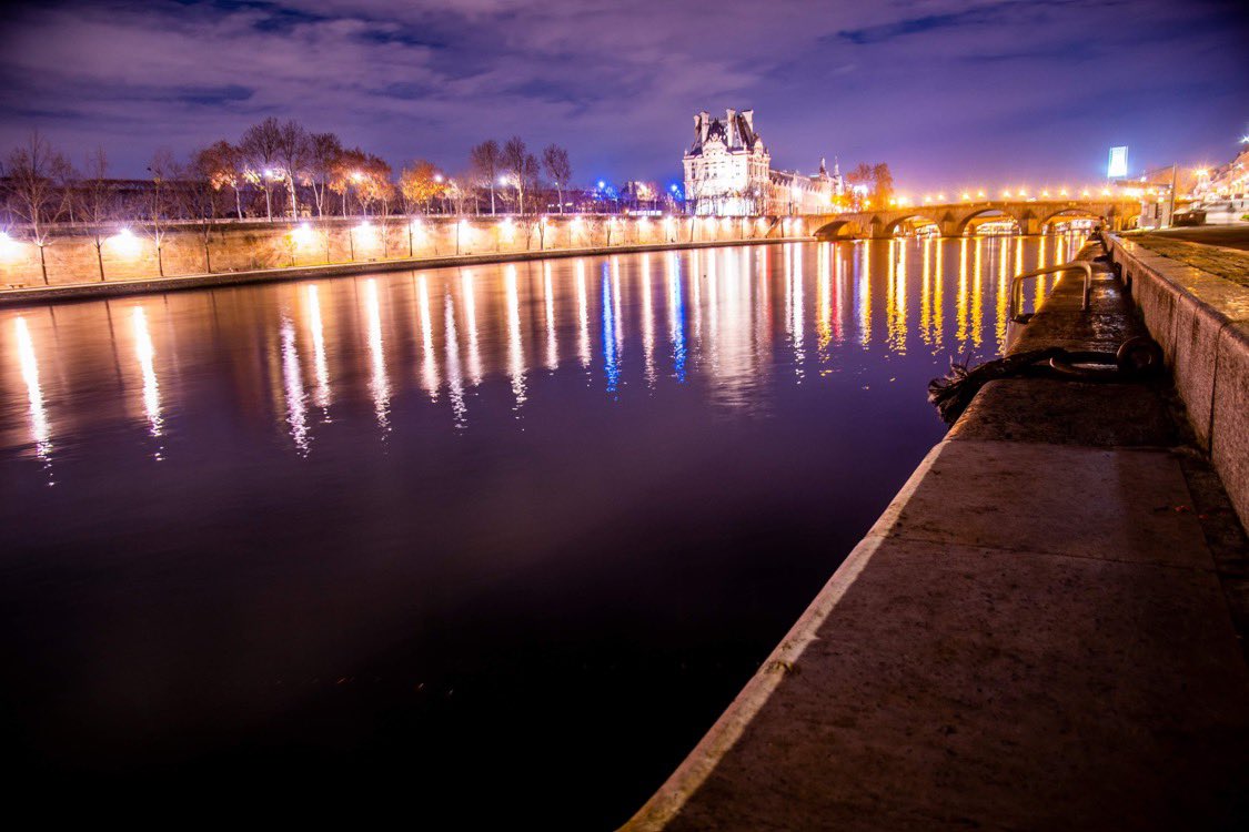 Walking from the south of Paris to the quays of the Seine, quiet by night. 🏙

#architecture #architecturephotography #Paris #churcharchitecture #tourism #NosDren #streetphotography