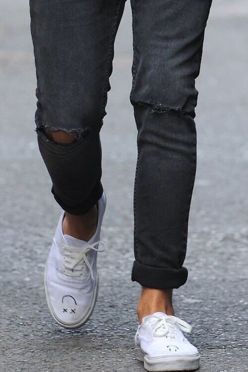 how’s he even breathing in these skinny jeans