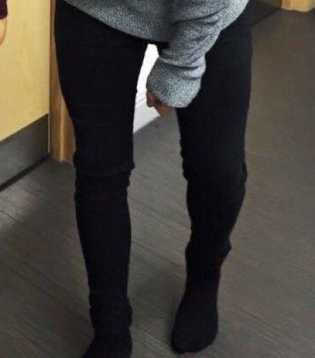 louis tomlinson’s legs; a very long thread