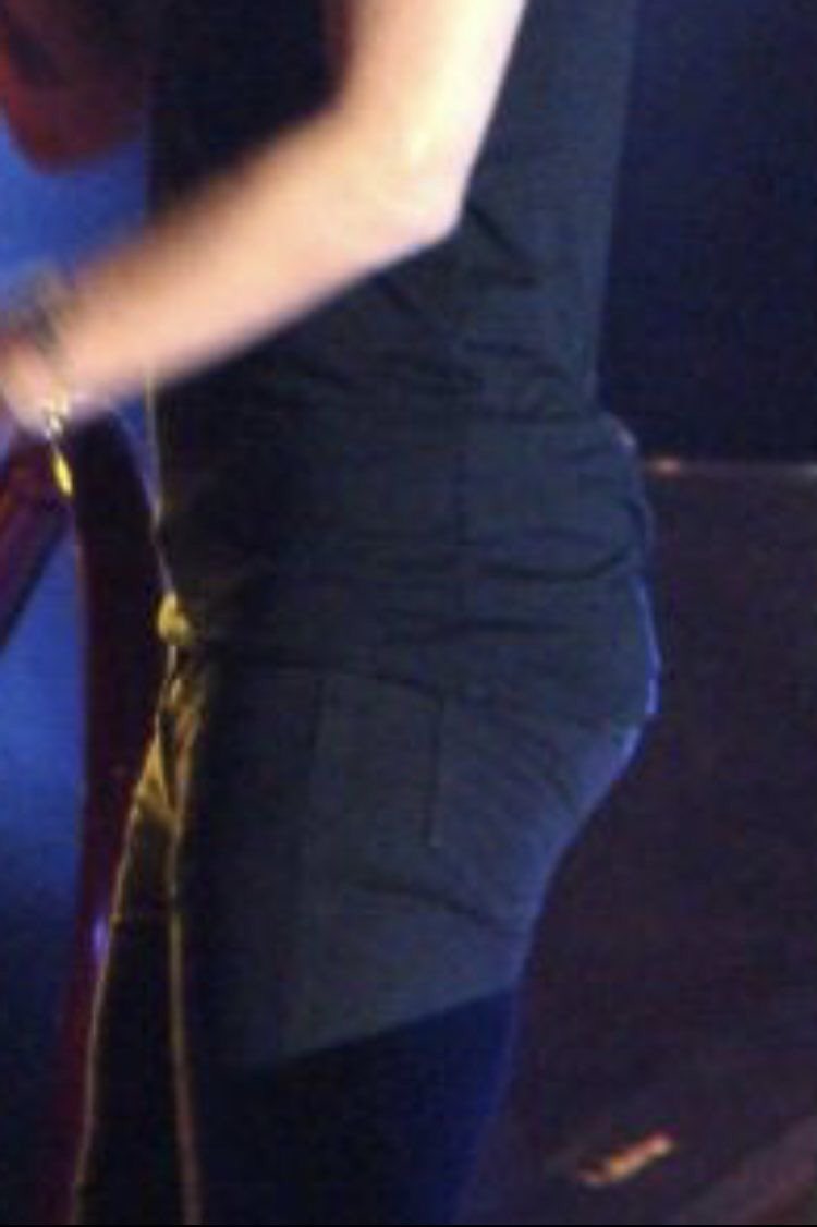 louis tomlinson’s legs; a very long thread