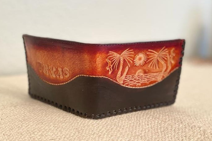 LeatherRoy's tweet photo. Handmade Bifold Leather Wallet. You can find it on my #etsy shop https://t.co/z3x5T7yPYR #brown #black #westerncowboy #handmadewallet #personalizedwallet https://t.co/bgSnxmYYGs