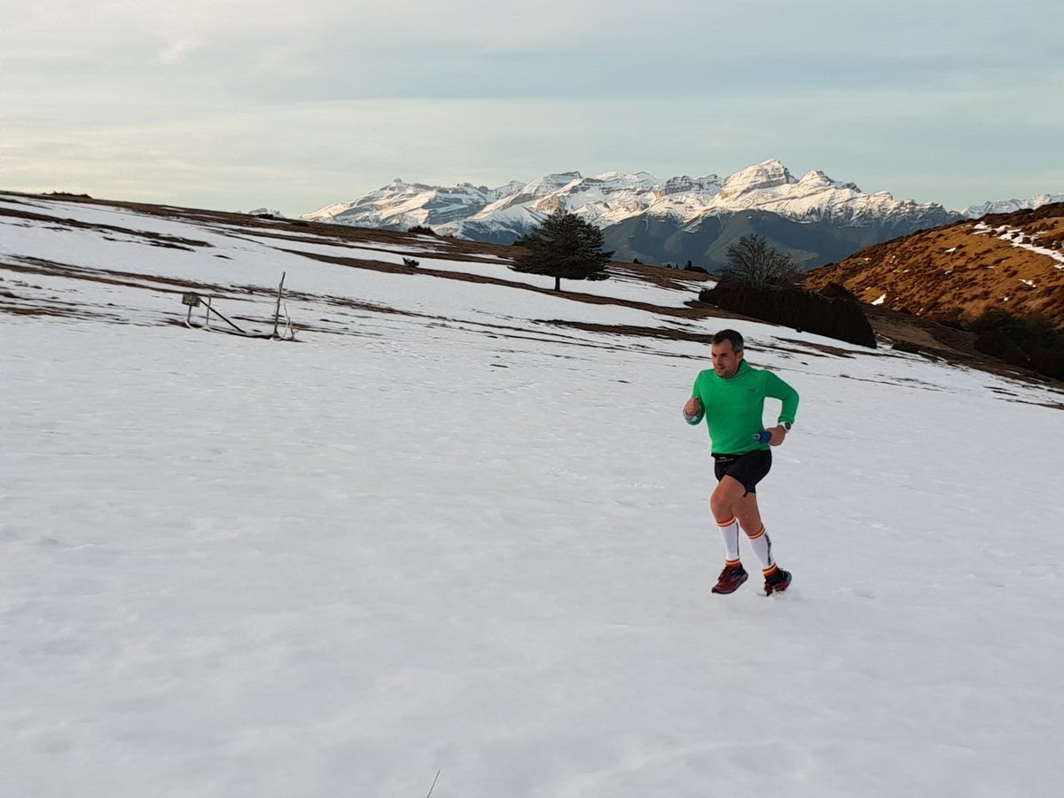El buen tiempo de Victor Navarro de Corredores del Ebro, le coloca en el Top 5 de la #osanvirtualadventure