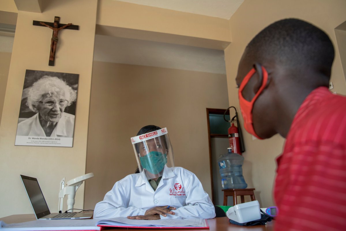 polskapomoc's tweet photo. Polska niesie pomoc 🇺🇬 szpitalowi Wanda Matugga Health Center im. Wandy Błeńskiej. Wyposażenie szpitala służące ratowaniu pacjentów, szkolenia kadry medycznej czy zakup stabilizatora napięcia prądu to działania projektowe Fundacji #Innovaid.
Więcej: https://t.co/O2q0FGaPwO https://t.co/EeFijlwcJN