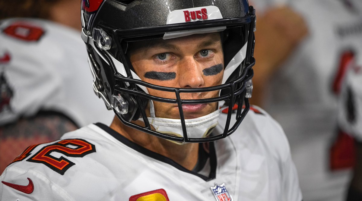 NFLonCBS's tweet photo. INT total this season (15 games):

Tom Brady:          11
Matt Ryan:           11

INT total since 2018 (47 games):

Aaron Rodgers:   11 https://t.co/gAdqktNrIO