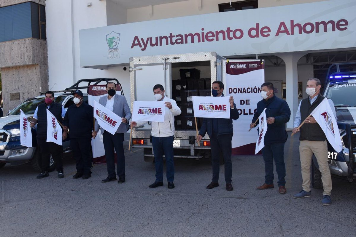Quiero agradecer a las empresas Bachoco, Constructora COCI, GPO, Iberdrola y Grupo Mezta por el equipo y esfuerzo que están haciendo con el Gobierno Municipal, con esta entrega de mil 250 kg de pollo que beneficiarán con cenas dignas de fin de año a más 3 mil familias ahomenses.