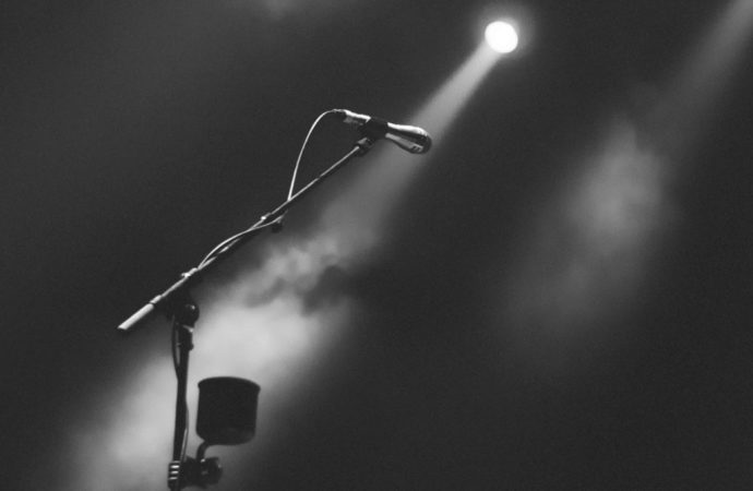 Se acerca el #2021 y aprovecho en el 
<a href="/ElHypeMag/">El Hype</a> para hacer revisión de 7 artistas que han traducido su rabia e impotencia por la situación causada por el #covid, a través de sus sonidos
elhype.com/musica-pandemi…  
<a href="/rmissingmusic/">R. Missing</a> <a href="/AbraxasTechno/">Abraxas</a> @victortrescoli