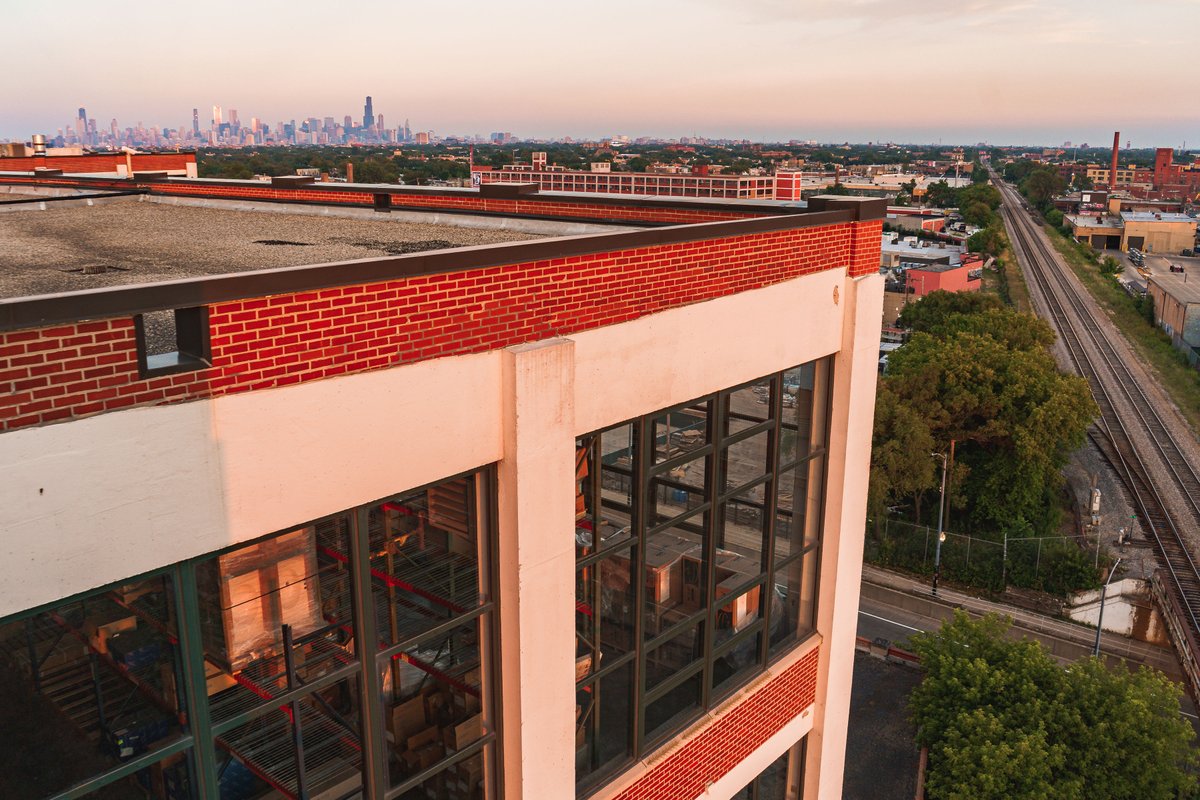 thefields773's tweet image. As 2020 comes to a close, we look forward to all #TheFieldsChicago will be. Thanks for joining us on our journey this year, #Chicago.