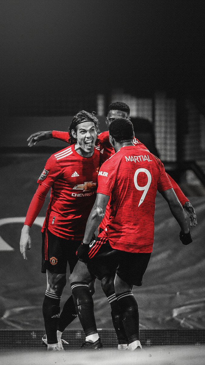 iam_wilsons's tweet photo. Who's ready to make 1,000 amazing Manchester United friends tonight as we mark an end to what has been a memorable year!! 

Retweet and follow everyone now let's connect the #MUFC way. 🤝❤ https://t.co/xL6V74NaFb