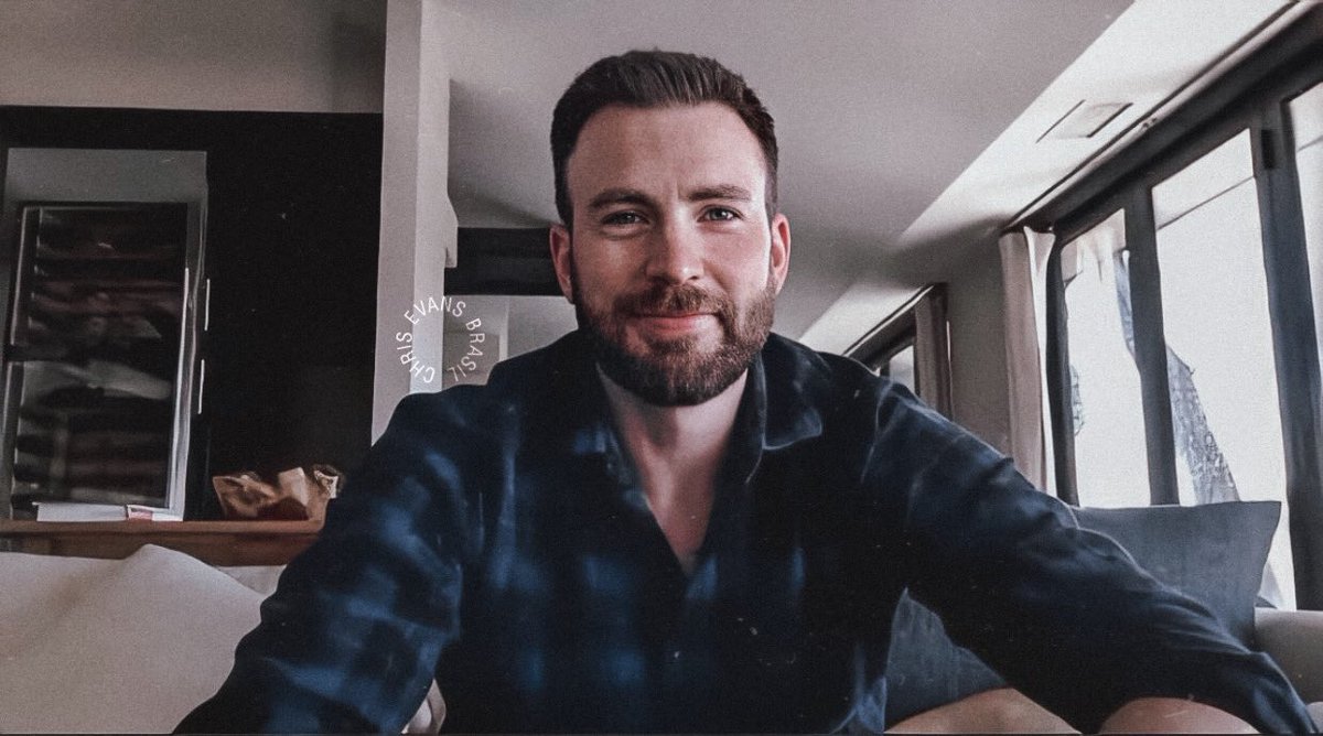 • EXTRA: No período do dia 14 de maio a 30 de junho Chris concedeu diversas entrevistas virtuais para a divulgação da minissérie ‘Defending Jacob’.você encontra todas as entrevistas aqui:  http://bit.ly/2L6UE7k&nbsp;