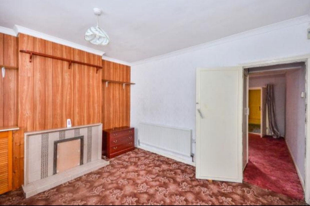 Started the year moving into this house. Bought it to renovate and got the keys on this day last year, moved in on NYE 2019 and set to work. Quite emotional looking and remembering walking in those first few days, I was enthusiastic, but what a project, long days ahead.