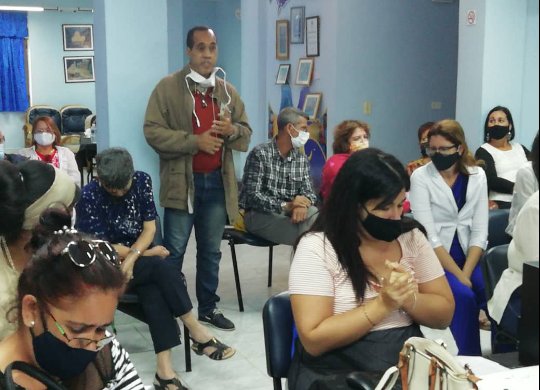 citmalahabana's tweet photo. Debate del Informe de Cumplimiento de los Objetivos de Trabajo 2020 de @citmalahabana . https://t.co/zpAYTcYuOa