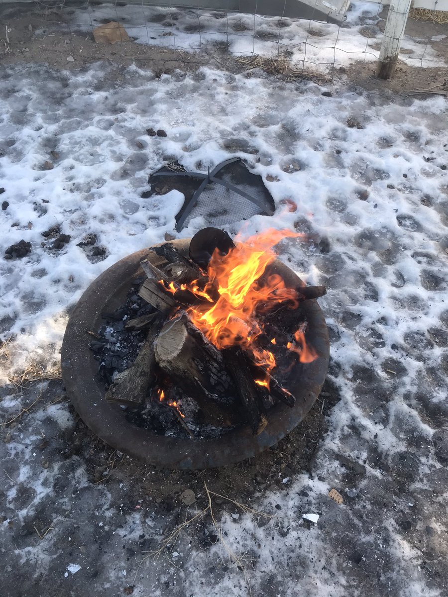 Today’s audible is go outside &amp; have a fire because when u can’t shake the shit that’s n ur head sometimes going outside &amp; zoning out with 🔥 best thing to do #RandomThoughts