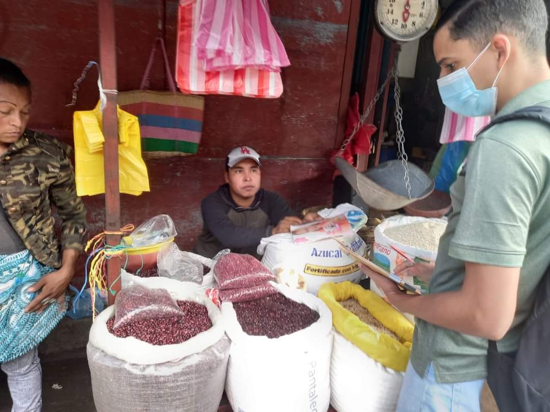 #30Dic | Mercado municipal de #GranadaNic abastecido para que puedas hacer tus compras para celebrar el fin de año.
#TodosConAmor