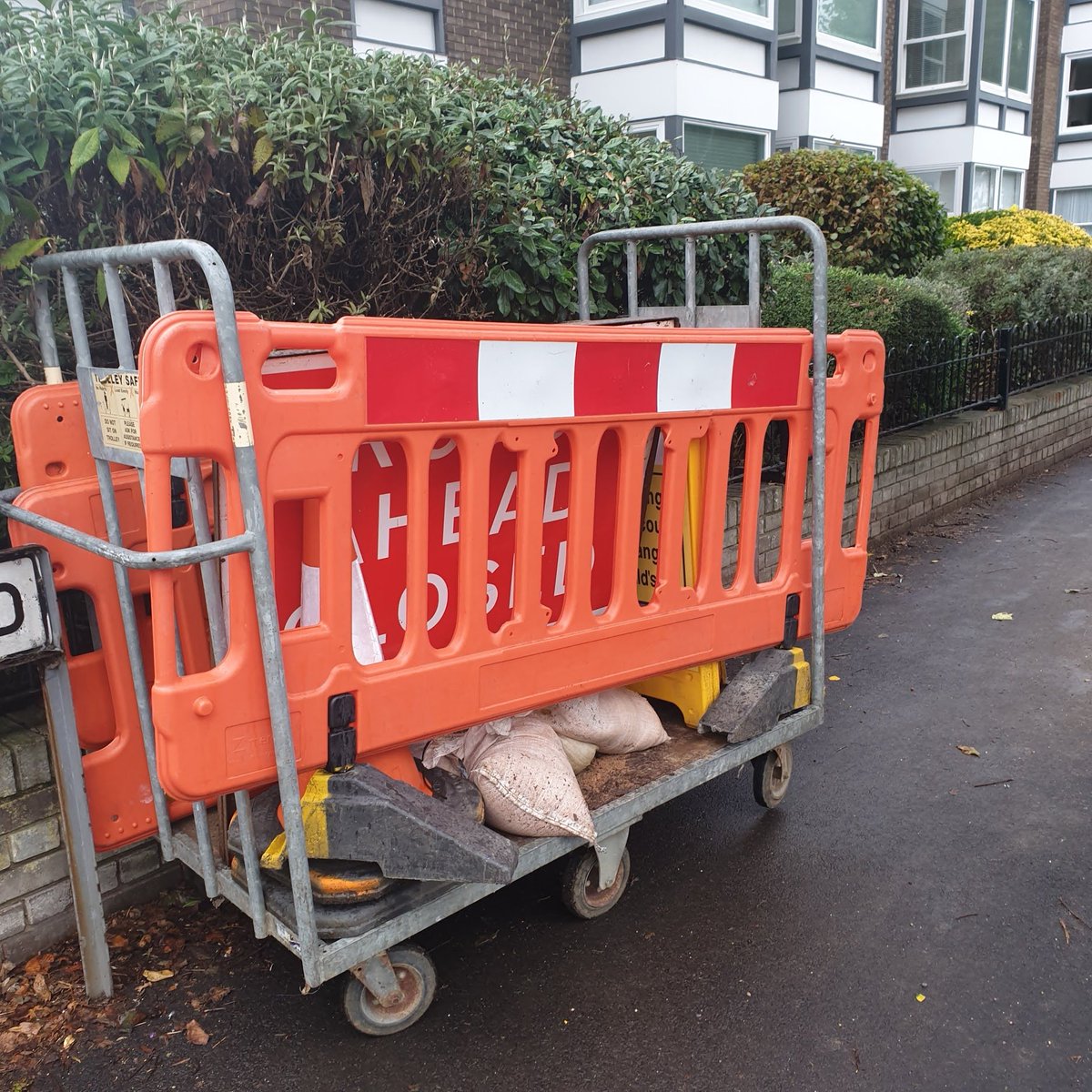 the first challenge is transporting some heavy equipment across a large site, roadsigns, barriers, 25kg (now wet and 30ish) sandbags, A-boards...(2/8)