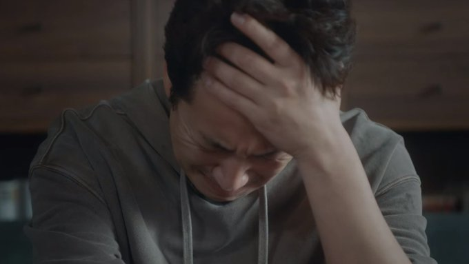 "Al humans have self-healing abilities."This scene seemed so private to me.  Dong-hoon allowing himself to finally let go of everything he's been keeping inside, letting himself crumble just so he can build himself again. Opening himself to the possibility of healing.