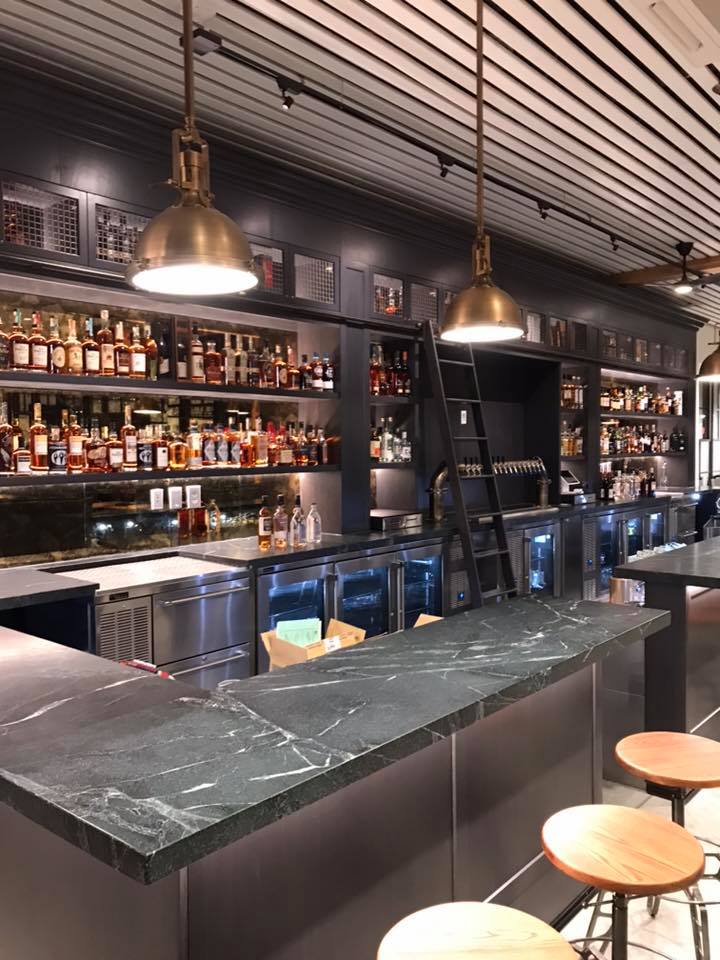 A bar project is all about DESIGN! Here's some insight on a recent project involving Perlick. <a href="/EQCasino/">Emerald Queen Casino</a> recently celebrated a new build-out. A Project Manager from <a href="/ClevengerAssoc/">Clevenger Associates</a> talks to us about the project 📸:Tim McDougald
➡️ blog.perlick.com/perlick-instal…
#spotaperlick #perlickblog