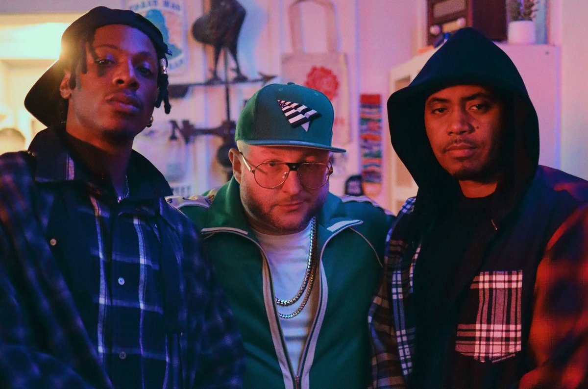 Since I got 1000 I will tell y’all my top 20 favorite artists20.  @brysontiller 19. Frank Ocean 18.  @Eminem 17.  @6LACK 16.  @ChiefKeef 15.  @LilTunechi 14.  @Nas 13.  @joeyBADASS 12. Micheal Jackson 11.  @cordae