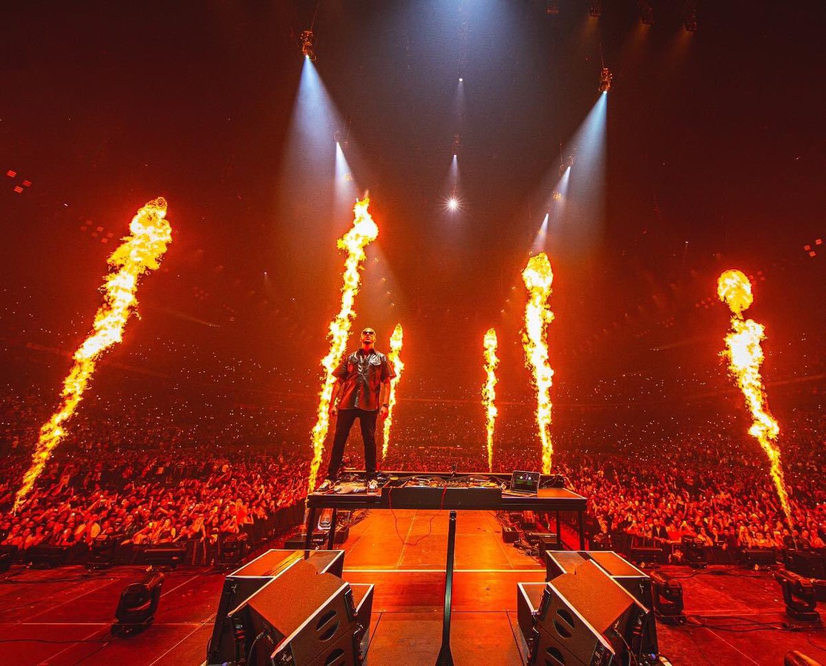 THIS IS THE END / Quand on vous avait annoncé que ce serait le plus gros concert de l’année, on ne croyait pas si bien dire ... Merci <a href="/djsnake/">DJ SNAKE</a> pour ce show hors norme !