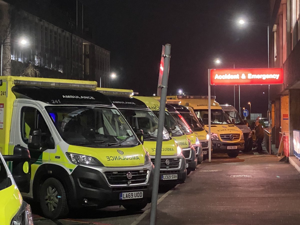 Busy busy busy! Our frontline staff are  flat out. The infection rates are rising exponentially. Please follow your tier rules and prevent the hospitals from getting overwhelmed ⁦<a href="/CUH_NHS/">Cambridge University Hospitals NHS</a>⁩ ⁦<a href="/RCollEM/">Royal College of Emergency Medicine</a>⁩ ⁦<a href="/RCEMpresident/">Ian Higginson</a> ⁦<a href="/BBCCambs/">BBC Cambridgeshire</a>⁩ #stayCOVIDfree