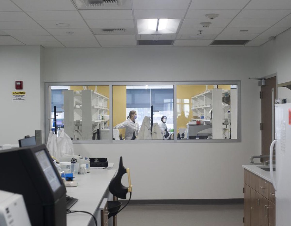ithinkKC's tweet photo. Step inside @ChildrensMercy's $200M research institute tower, filled with state-of-the-art facilities including Biosafety Level 3, where researchers can study potentially lethal organisms like #COVID19. Read more via @KCBizJournal: https://t.co/P0kmkF9bgd. #KCHealth https://t.co/EQqgexTK7p