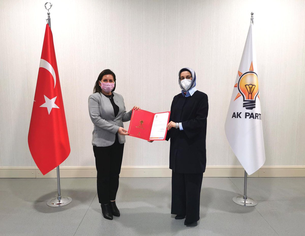 nhlunal's tweet photo. @AKKADINGM Başkanımız Sn.@selvacam ’ın takdiri, İl Kadın Kolları Başkanımız @Aysekeyikyilmaz ve Muratpaşa ilçe Başkanımız @osmanulker07’in destekleriyle atanmış olduğum #Muratpaşa İlçe Kadın Kolları Başkanlığı görevini Rabbim layığıyla yapmayı nasip etsin. @ethemtas 
#Hedef2023 https://t.co/zzZnPrDoKU