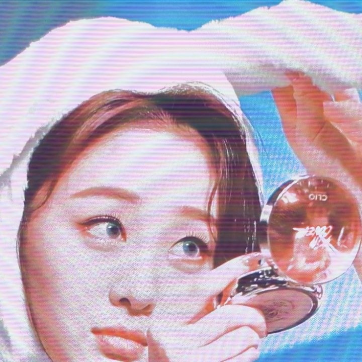 L00NAZ0NE's tweet image. 