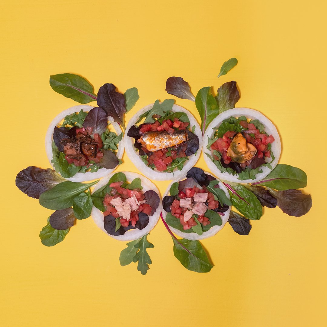 ¡Hoy los peques empiezan las vacaciones de Navidad! 

Prepara unas riquísimas fajitas saludables con aquellas conservas ALBO que el peque de la casa quiera escoger. ¿Hay algo más atractivo para los niños que comer divertido? 😎 #ConservasALBO #RecetALBO