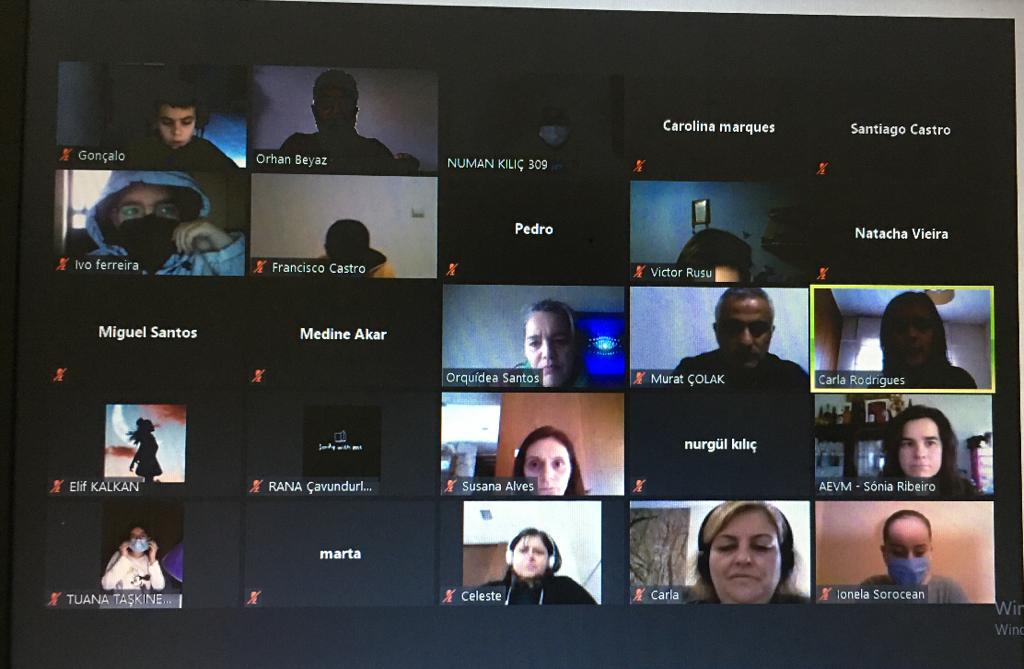 Kuruculuğunu Muş Türk Telekom Ortaokulu ve Portekiz Escola Bâsica de Aròes Fafe  nin yaptığı The Magic of Mathematics ( Matemağin büyüsü) adlı uluslararası
projenin öğretmen ve öğrencilerden oluşan ilk webinarı gerçekleştirdi. <a href="/orhan_byz/">Orhan Beyaz</a> <a href="/MusMilliEgitim1/">Muş İl Millî Eğitim Müdürlüğü</a>