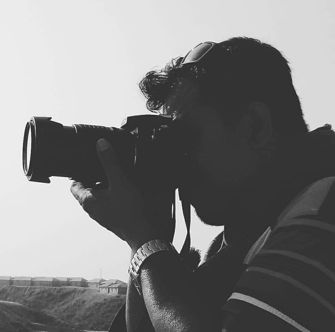 rohingyarefugee's tweet photo. @kalamabul408 was arrested in Kutupalong Refugee Camp and sent to Ukhiya Police Station nearly three days after detention at Kutupalong Police Barrack for taking pictures of buses loaded with #Rohingya refugees leaving to #BhasanChar Island. He recently won awards for his photos. https://t.co/ijthjqc7Ih