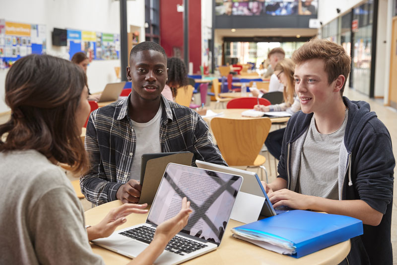 enrichstudents's tweet photo. Dedicating an entire school day to flexible time means opportunities for expanded, independent learning, and more time for teacher collaboration and planning. How can you make it work? Check out 3 tips: https://t.co/feGnHOejY7
#edchat #K12 #reimaginetime https://t.co/3mulaIYyUc