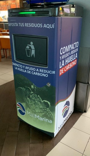 VigatecS's tweet photo. Antes de que finalice el año queremos recordar la tecnología de los Contenedores Inteligentes con sistema de compactación de residuos, instalamos 50 equipos en:
Restaurantes, Vía Pública, Centros de Salud y Centros Comerciales ¡Míralos! 😄 https://t.co/BKlxHCaR7z