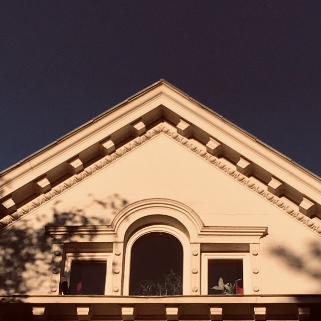 Sibilcita's tweet image. Gables in Hamburg #pediments