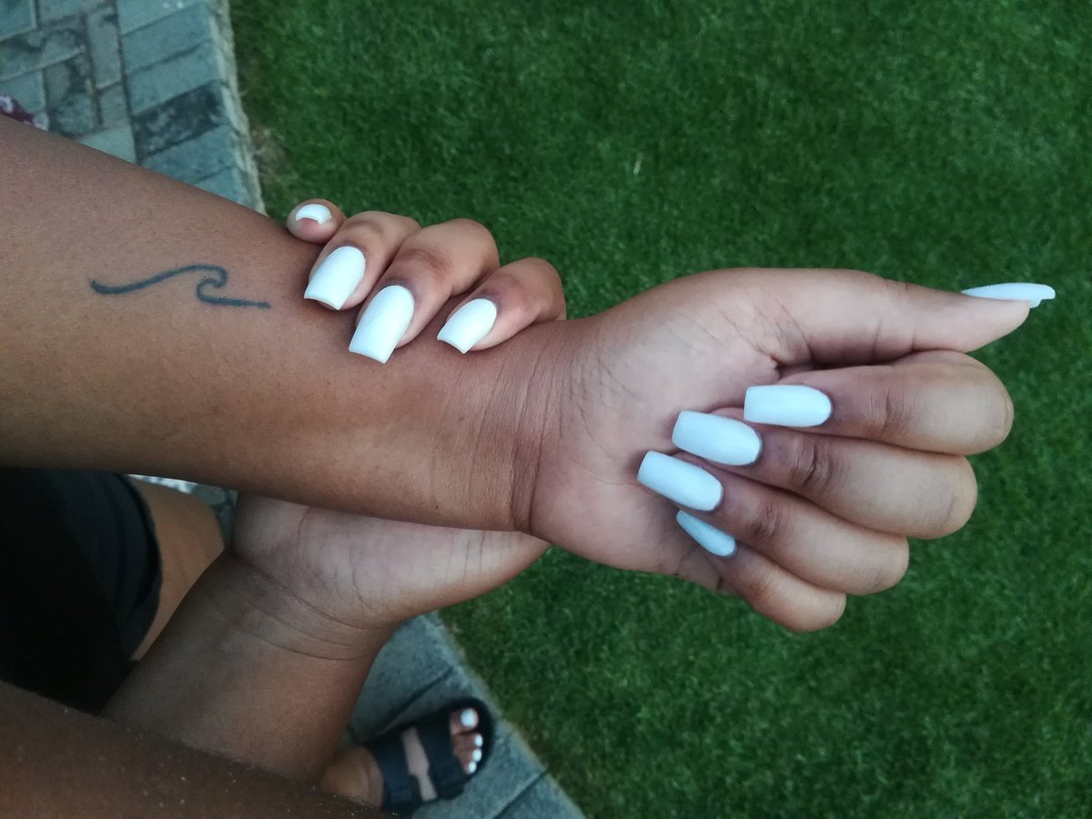 motlhabanen_'s tweet photo. @NeoNontso Ladies mantombazana 🗣️

I am a self taught nail tech for about 3 months right and God has been great. I am based in Rooderpoort. These are just some of my work 🤗 check us out @Neo_Nails

Whatsapp 0719050118 to make an appointment. 🤗 https://t.co/7Y3UNLcav6