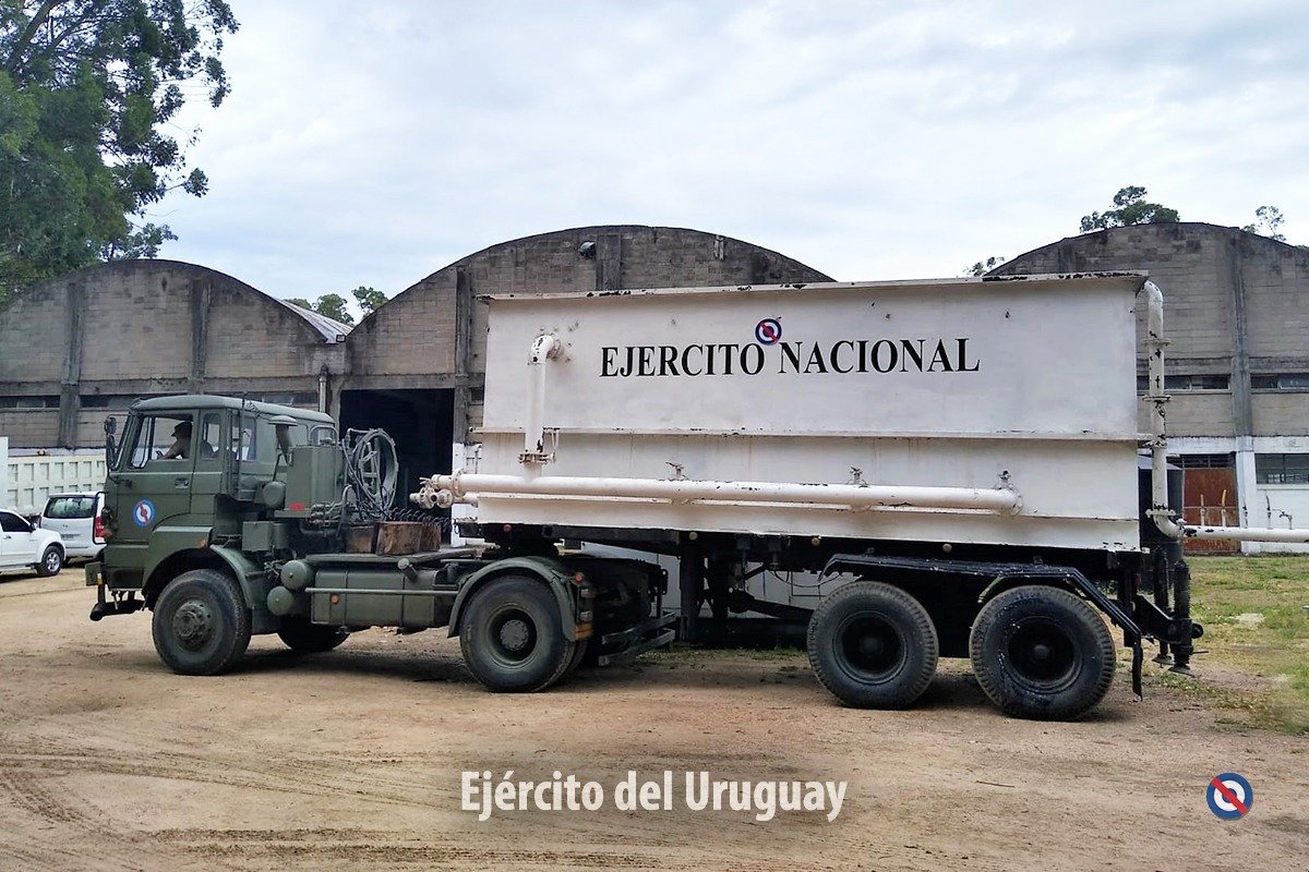 EJÉRCITO DE URUGUAY - Página 33 Eqgn2K6XUAEPJ8h?format=jpg&name=medium