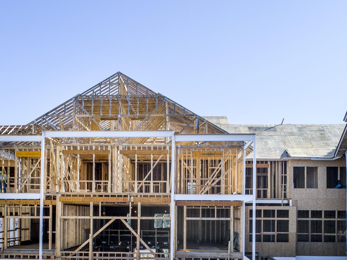 "Investors are turning to the Sun Belt markets for safe harbor and predictable returns. Migration patterns, employment growth and an appealing product mix are creating new investment opportunities in today's work-from-anywhere economy."

ed.gr/c3q09